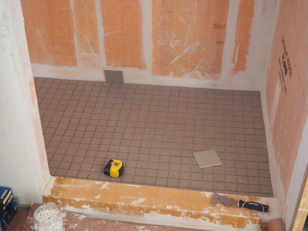 Shower floor dry fit